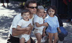 Jon Voight in Superbabies:  Baby Geniuses 2 (200 image